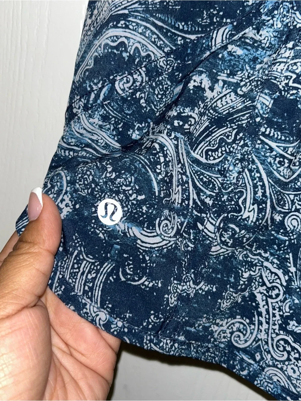 Lululemon Tracker Short V *4